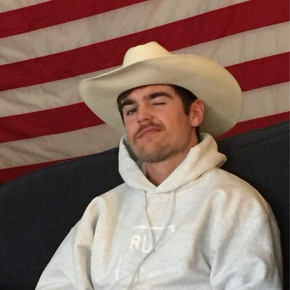 Meet your Posher, Matt - Picture 1 of 1